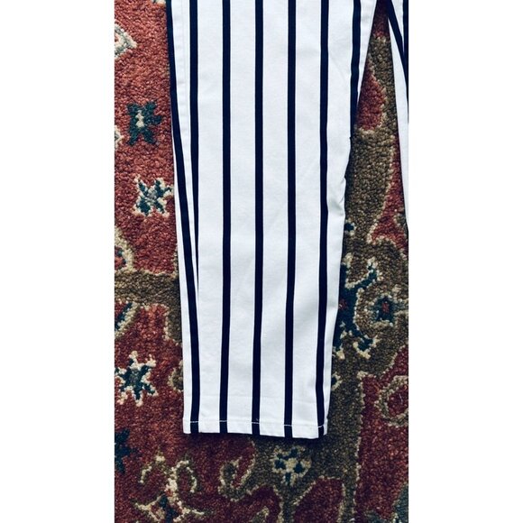 Soft Surroundings Pull On Pants Size M Striped Cropped Tapered Leg Navy White - Picture 6 of 8